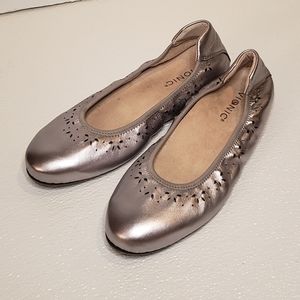 Vionic Geneva Leather Perforated Ballet Flat